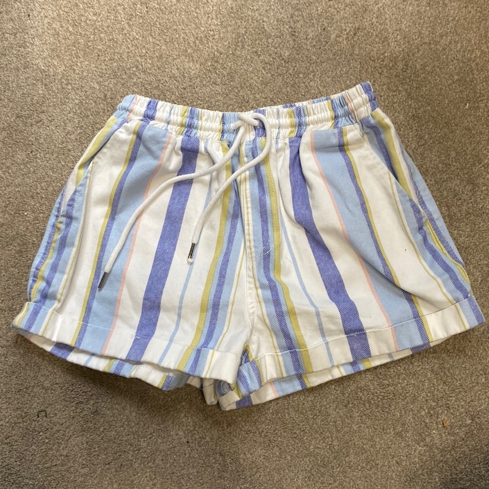 Forever 21 Striped Elastic Waist High Rise Cuffed Shorts Size M